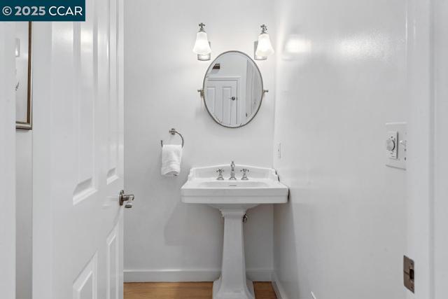 1245 Rimer Dr, Moraga CA: https://media.crmls.org/mediaz/c620af29-2acc-4c33-8c64-569b314c9f00.jpg