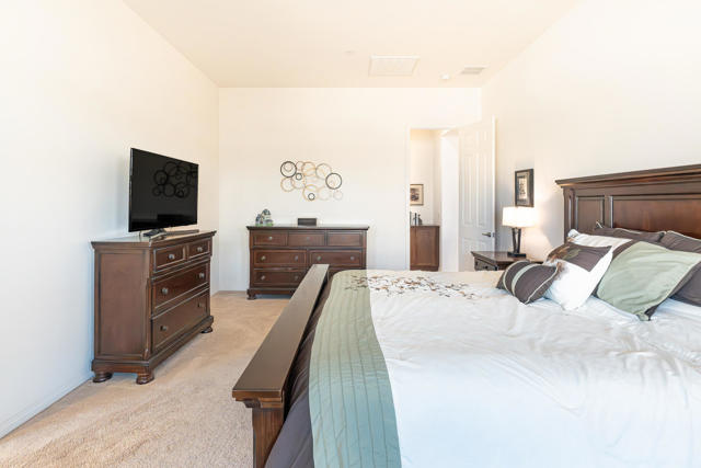 42897 Cusino Court, Indio CA: https://media.crmls.org/mediaz/c621128e-398e-4b31-8a6e-f030790005a2.jpg