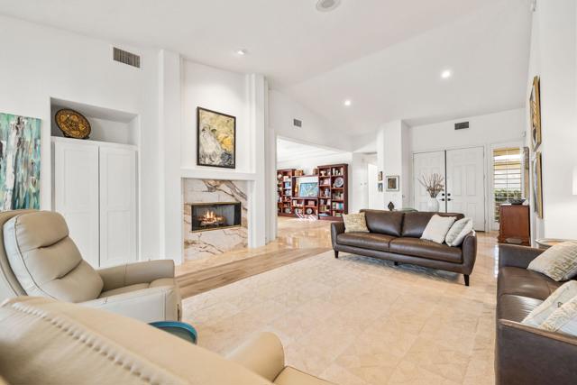 47560 Via Montigo, La Quinta CA: https://media.crmls.org/mediaz/c621e00f-9d32-4d57-92fc-ea17b9ed777c.jpg