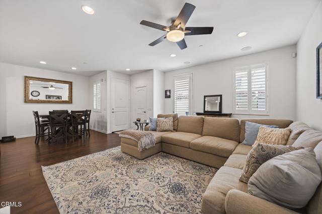 Detail Gallery Image 7 of 37 For 34 Secret Hollow Ln, Newbury Park,  CA 91320 - 3 Beds | 2/1 Baths