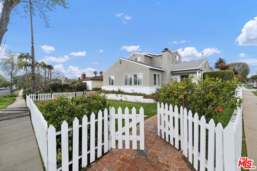 12421 Preston Way, Los Angeles, CA 90066