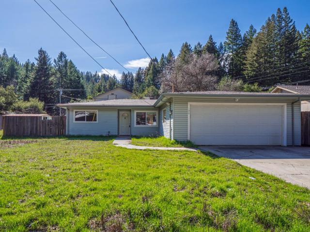 190 Moon Drive, Boulder Creek CA: https://media.crmls.org/mediaz/c623bd62-553b-48bf-a418-271c77d68638.jpg