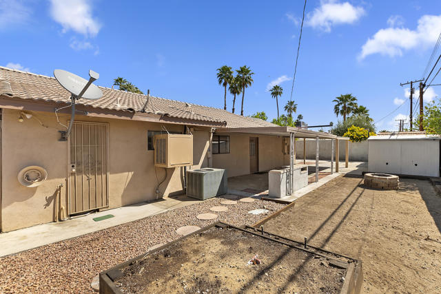 3933 E Calle San Antonio, Palm Springs CA: https://media.crmls.org/mediaz/c623cf95-85cb-459b-b553-1304c21d6b8a.jpg