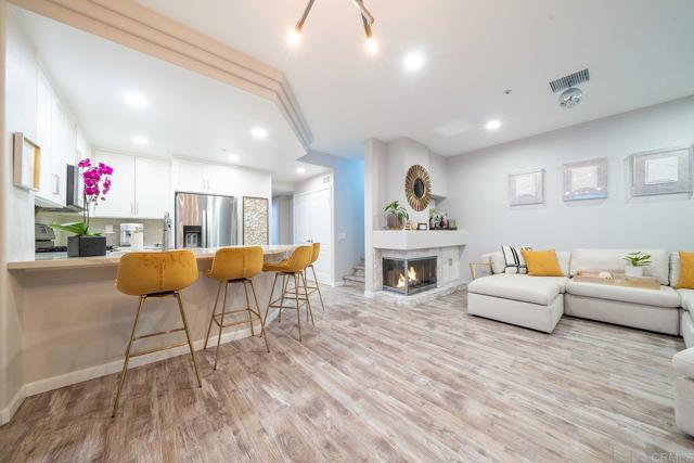 Detail Gallery Image 15 of 48 For 12604 Carmel Country Rd #17,  San Diego,  CA 92130 - 2 Beds | 2/1 Baths