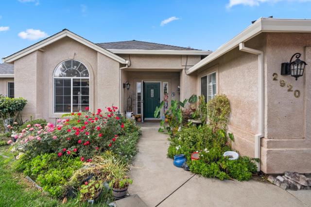 2920 Aspen Glow Lane, Redding CA: https://media.crmls.org/mediaz/c6249e4f-dac8-475a-8e09-713982536b0b.jpg