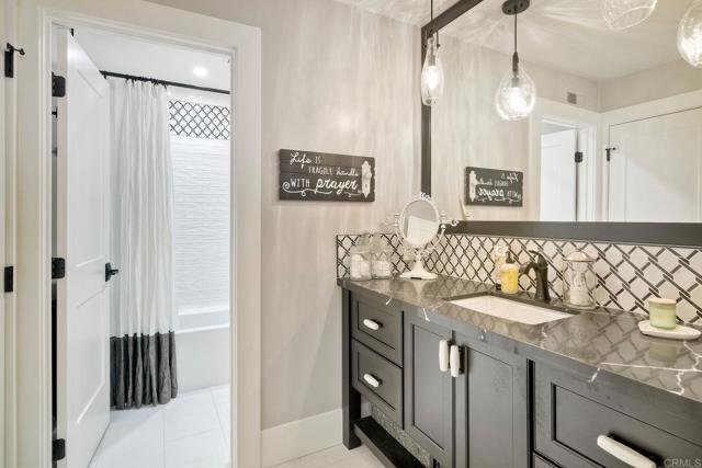 Detail Gallery Image 25 of 57 For 1109 Countrywood Ln, Vista,  CA 92081 - 4 Beds | 2/1 Baths