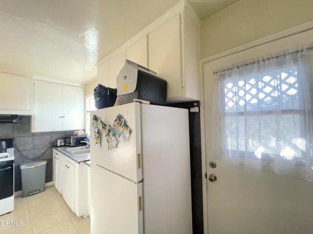 136 S Roosevelt Avenue, Oxnard CA: https://media.crmls.org/mediaz/c628a563-85a6-4547-bb77-73a607c3dc0f.jpg
