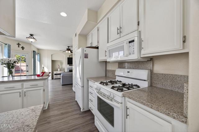 Detail Gallery Image 11 of 40 For 1120 1st St, Fillmore,  CA 93015 - 4 Beds | 3 Baths