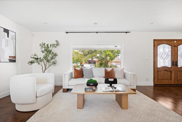 Image 4 of 37 For 6112 Del Canto Drive