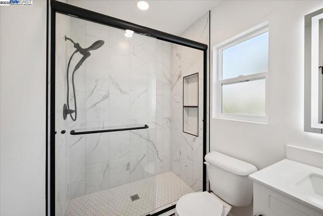 917 Channing Way, Berkeley CA: https://media.crmls.org/mediaz/c629c280-9477-4fb1-a71e-3780ededf0f0.jpg