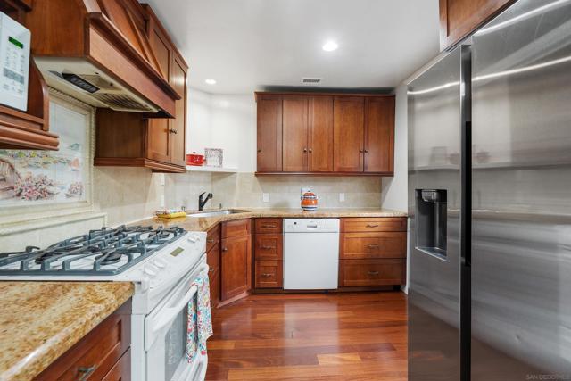 433 E 6Th Ave, Escondido CA: https://media.crmls.org/mediaz/c62a8d77-61f3-4d22-ba9e-64da811f9067.jpg