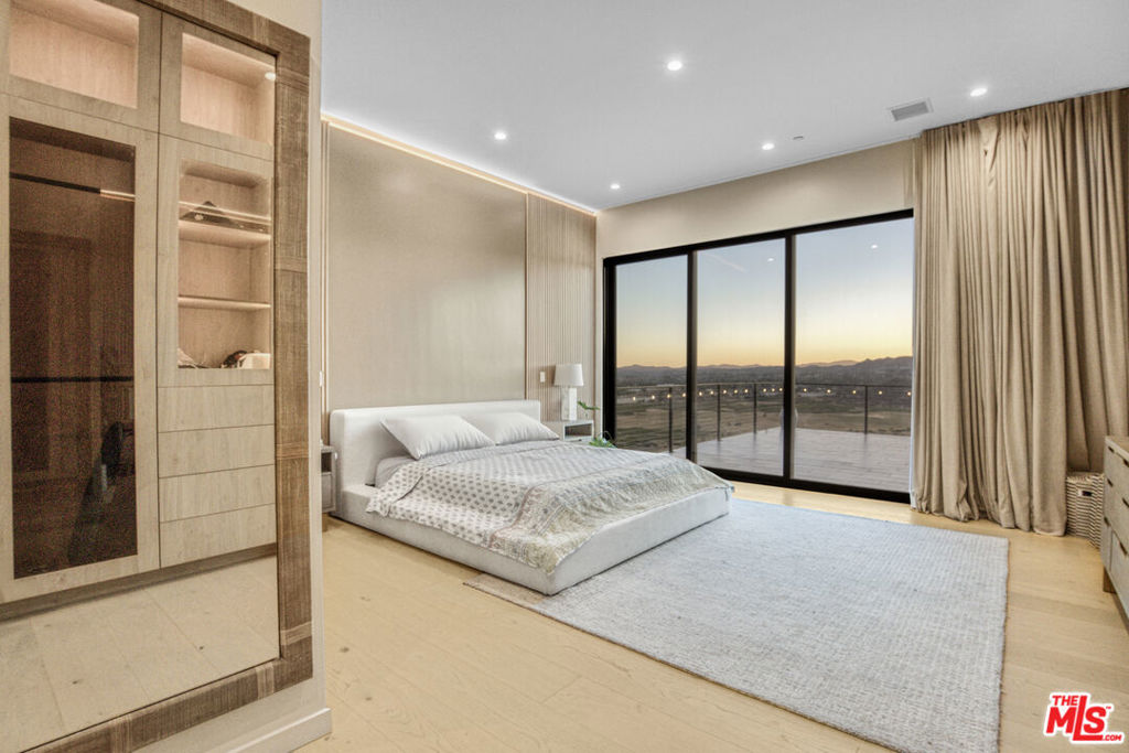 MLS #26865439 image #19