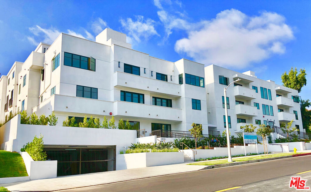 859 S LUCERNE Boulevard #PH2
