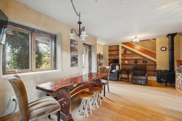 18010 Moonrise Road, Boulder Creek CA: https://media.crmls.org/mediaz/c62b1855-7900-42b2-bfa8-8a04af83ecb1.jpg