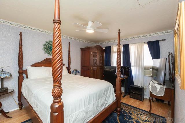 11339 Rolling Hills Dr, El Cajon CA: https://media.crmls.org/mediaz/c62b36b8-7344-44b5-b690-a4352ee1792a.jpg