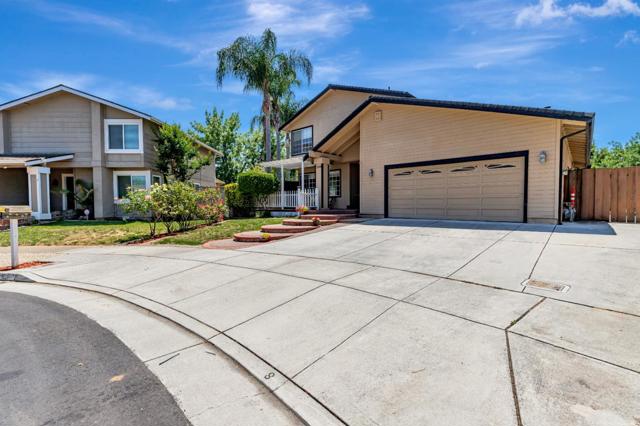 1298 Hersman Drive, Gilroy CA: https://media.crmls.org/mediaz/c62b64ae-71a2-4224-8388-f9b0d74dd471.jpg