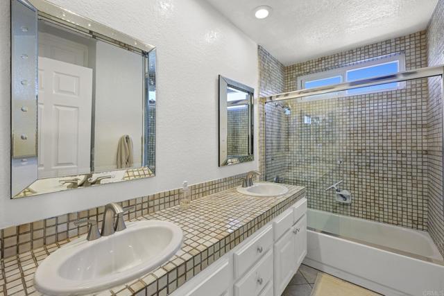 Detail Gallery Image 41 of 59 For 825 Robert Ln, Encinitas,  CA 92024 - 4 Beds | 3 Baths