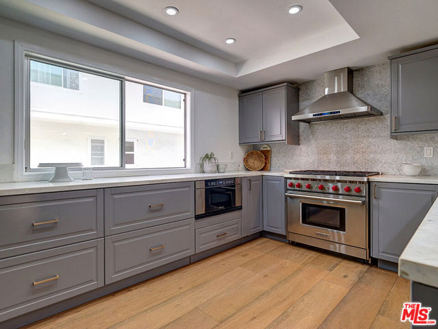 4776 La Villa Marina, Marina del Rey CA: https://media.crmls.org/mediaz/c62ccb21-5cae-432a-afdb-f6feeb960529.jpg