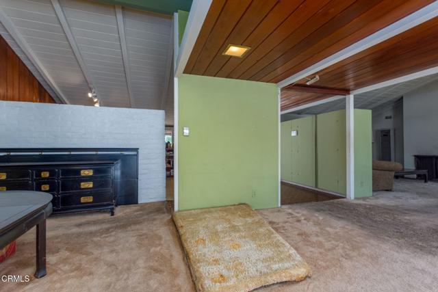 1330 Fern Oaks Drive, Santa Paula CA: https://media.crmls.org/mediaz/c62d4cc3-4b6e-493b-a8d9-00a72006a5db.jpg