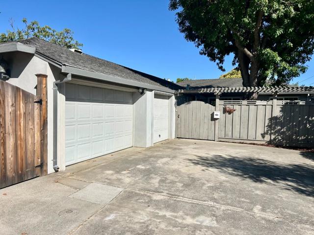 120 El Toro Court, Morgan Hill CA: https://media.crmls.org/mediaz/c62e04ab-48d7-42c2-b3ab-d339237bae13.jpg