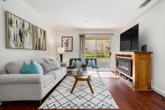 705 WATSON CANYON CT, San Ramon CA: https://media.crmls.org/mediaz/c62e20b4-a2a4-45fc-9ee2-4db7683c8029.jpg