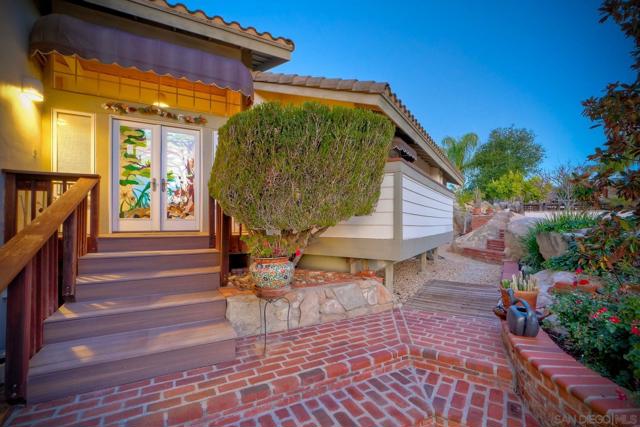 2848 Sunset Hills, Escondido CA: https://media.crmls.org/mediaz/c62e47cf-3f51-4081-ac74-f44d19412b42.jpg