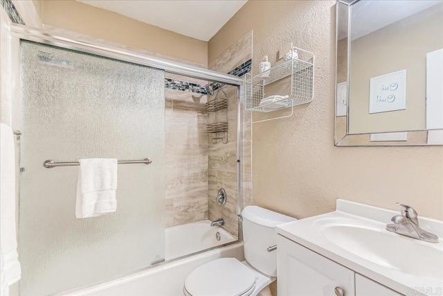 Image 21 of 34 For 9259 Brookside Circle
