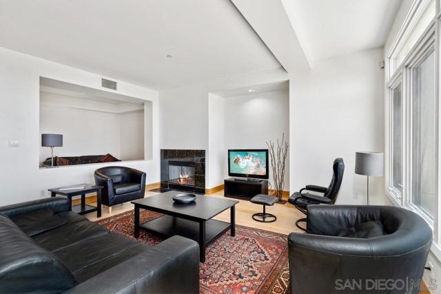 5420 La jolla Blvd., La Jolla CA: https://media.crmls.org/mediaz/c6304dba-ba15-48d1-a32f-d108100ab860.jpg