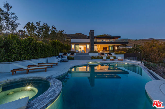 29800 Cuthbert Road, Malibu CA: https://media.crmls.org/mediaz/c630c814-c11d-409e-a56a-2950c140b943.jpg