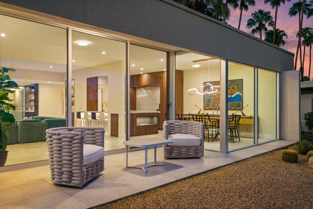 133 Desert Lakes Drive, Palm Springs, CA 92264