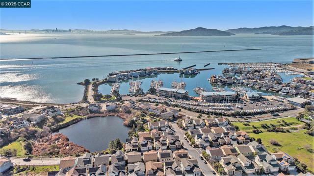 Image 46 of 50 For 203 Seacliff Way