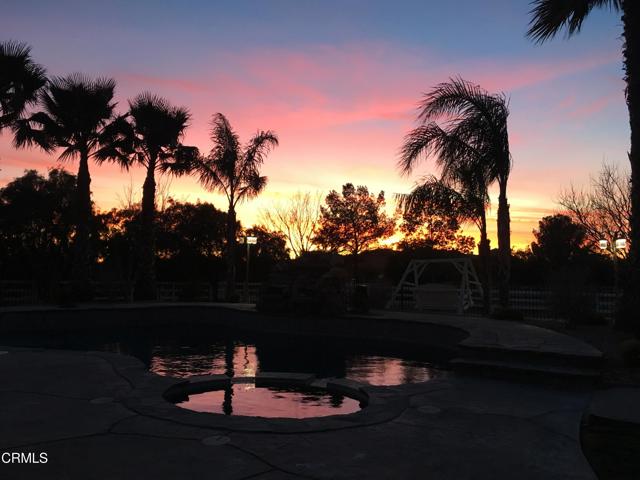 35135 Caprock Road, Santa Clarita CA: https://media.crmls.org/mediaz/c631ba4a-5f68-49d1-90d6-71b37ea59f35.jpg