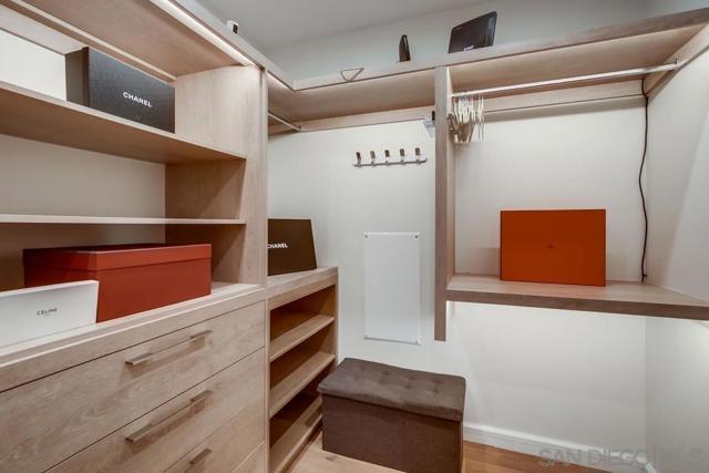 Image 36 of 71 For 5435 Parkview Dr.