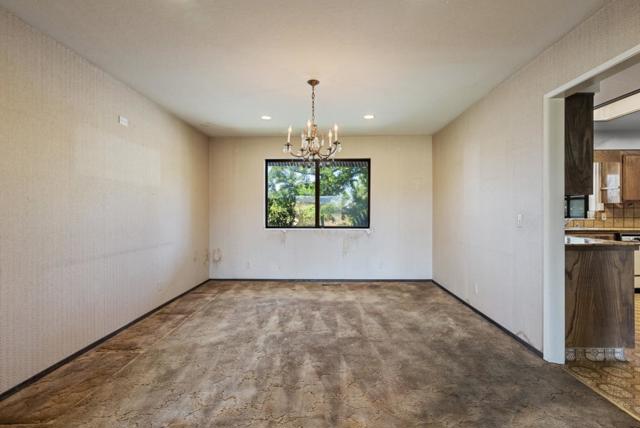 307 Mansfield Road, Hollister CA: https://media.crmls.org/mediaz/c631c2fe-7361-4df8-a9f9-7f529924af61.jpg