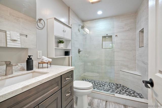4195 Porte De Merano, San Diego CA: https://media.crmls.org/mediaz/c633a572-09e3-43b0-a6c6-9f9c269343dc.jpg
