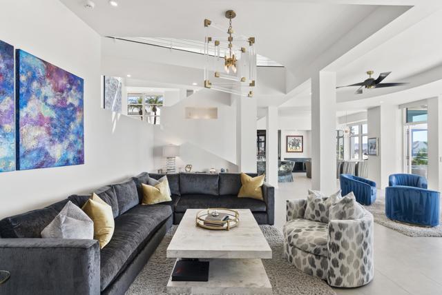 121 Via De La Valle, Del Mar CA: https://media.crmls.org/mediaz/c6354d8d-adee-46bb-98ad-8fa3d7414173.jpg