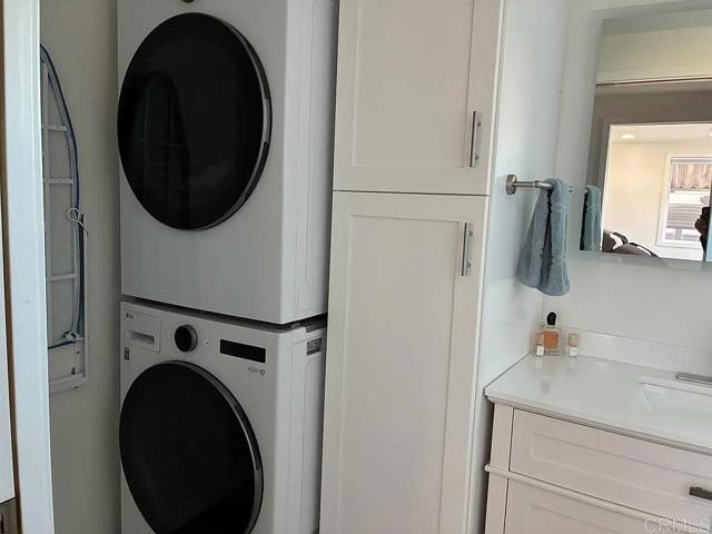 Detail Gallery Image 8 of 20 For 4660 N River Rd #136,  Oceanside,  CA 92057 - 3 Beds | 3 Baths