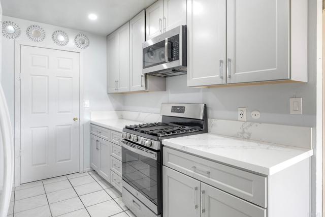 Detail Gallery Image 3 of 26 For 4123 Jonathon St, Oceanside,  CA 92056 - 3 Beds | 2 Baths