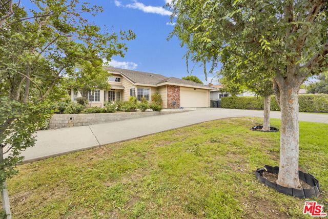 28461 Driver Avenue, Agoura Hills CA: https://media.crmls.org/mediaz/c63895fd-45f5-4207-b1e0-8377a76b478a.jpg