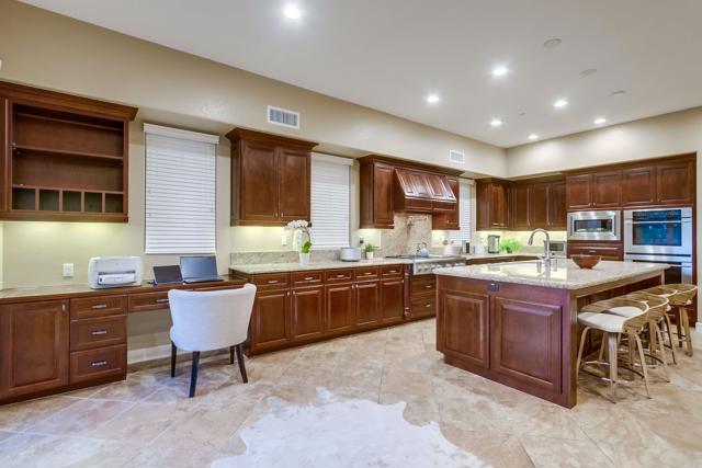 Detail Gallery Image 10 of 37 For 545 Quail Pointe Ln, Encinitas,  CA 92024 - 4 Beds | 3/1 Baths