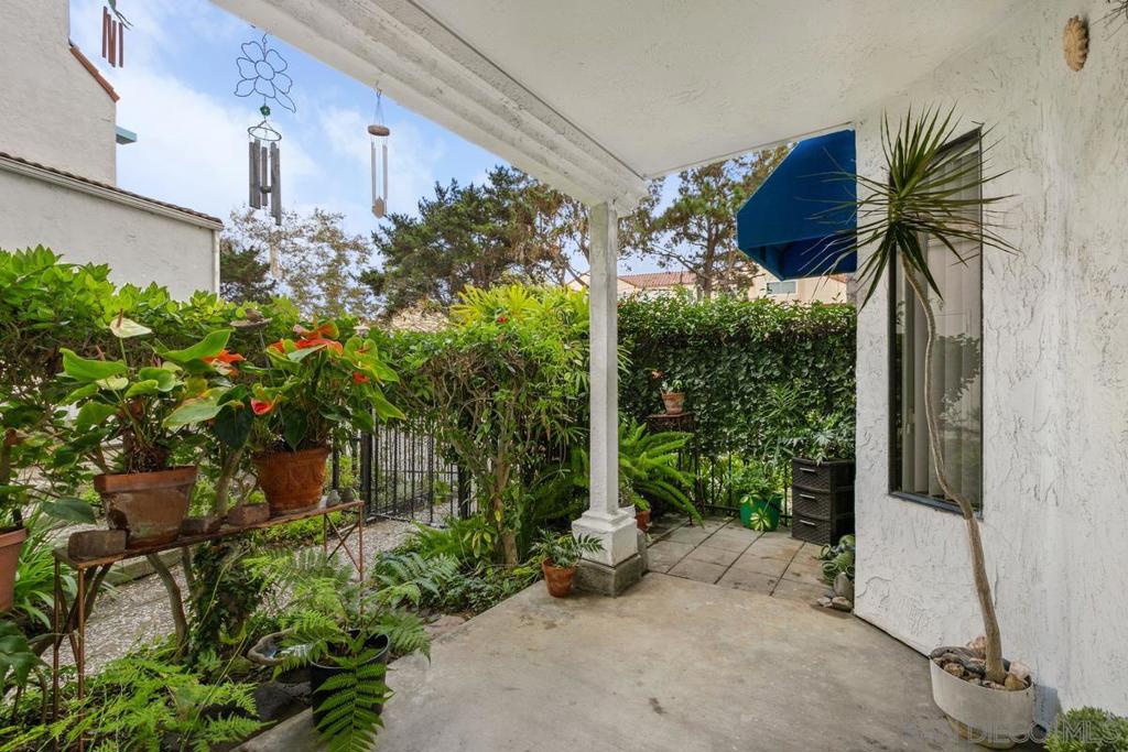 8308 Regents Rd - photo 6