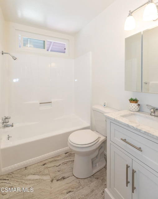 4727 7th Street, Carpinteria CA: https://media.crmls.org/mediaz/c63942f1-a0de-482e-8024-1f29a682f879.jpg
