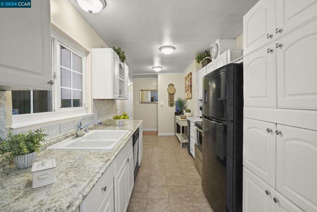 Image 8 of 29 For 2279 Saint George Dr