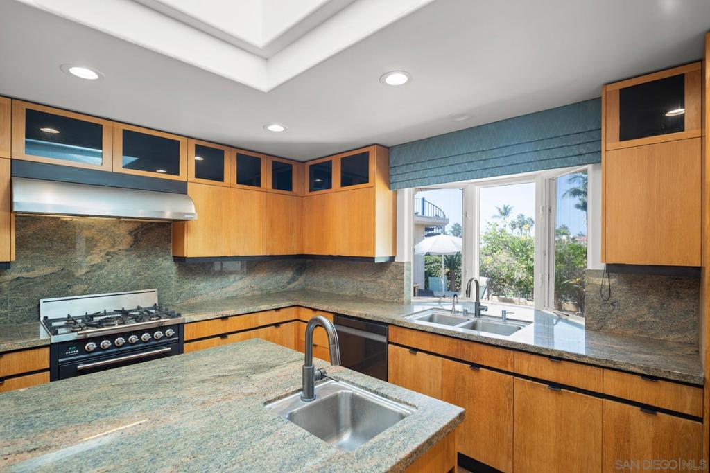 MLS #250041429SD image #8