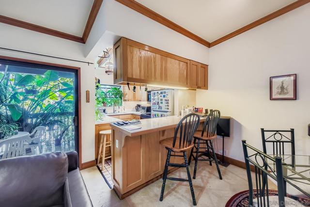 8840 Villa La Jolla Dr, La Jolla CA: https://media.crmls.org/mediaz/c639760b-2478-46ed-92aa-ab82c24dbfb7.jpg