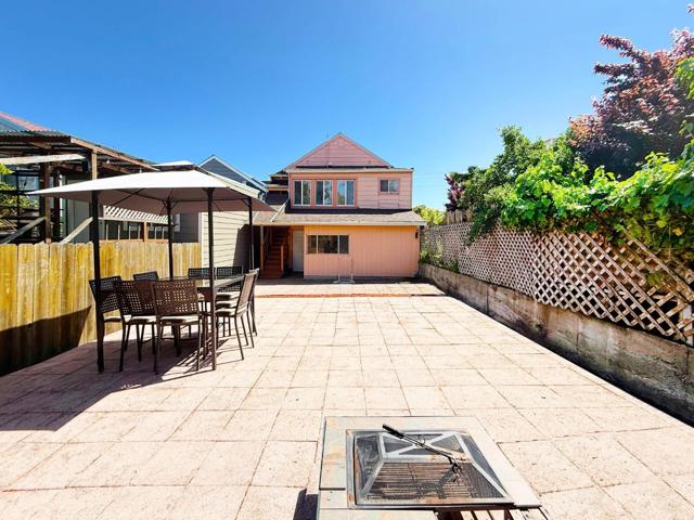 112 Congdon Street, San Francisco CA: https://media.crmls.org/mediaz/c639917b-64e0-48ca-9bfb-c0cd9b428014.jpg