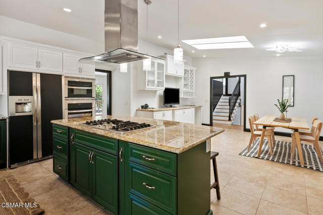 4809 Dunman Avenue, Woodland Hills CA: https://media.crmls.org/mediaz/c639bbaf-414a-4112-aea9-a7f67cb0219c.jpg