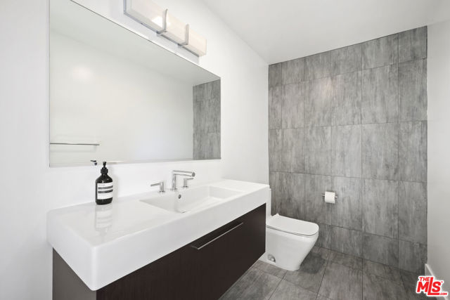 8540 Hillside Avenue, Los Angeles CA: https://media.crmls.org/mediaz/c63a6df5-54f4-4ff6-b854-6d2559fa4b35.jpg