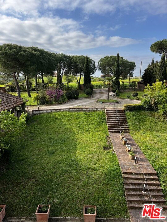 10 Via San Lorenzo, Umbria, ITALY,  CA: https://media.crmls.org/mediaz/c63a9bad-caa2-4861-a5f3-d31d39d5fc92.jpg