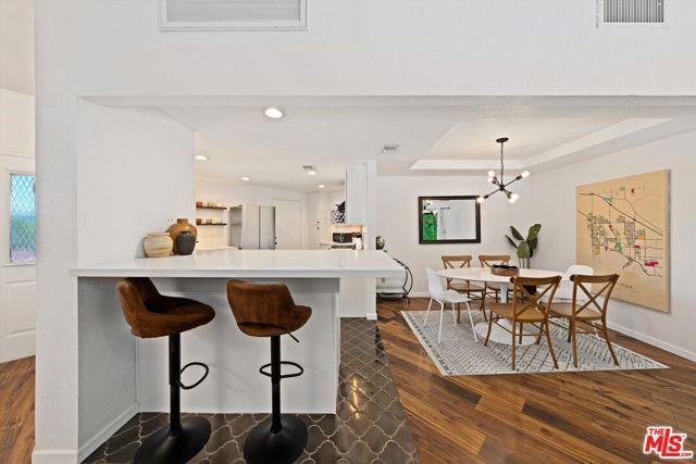 401 E San Rafael Drive, Palm Springs CA: https://media.crmls.org/mediaz/c63b9539-cf00-426a-af82-d8f9a8e11075.jpg